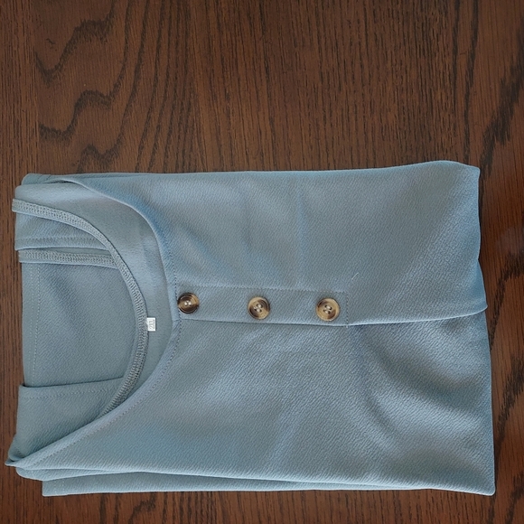 Womans tank XXL - Picture 4 of 4